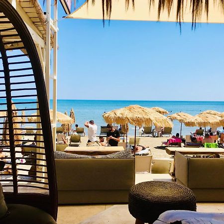 Cubaneros Holiday Inn Лаганас Экстерьер фото