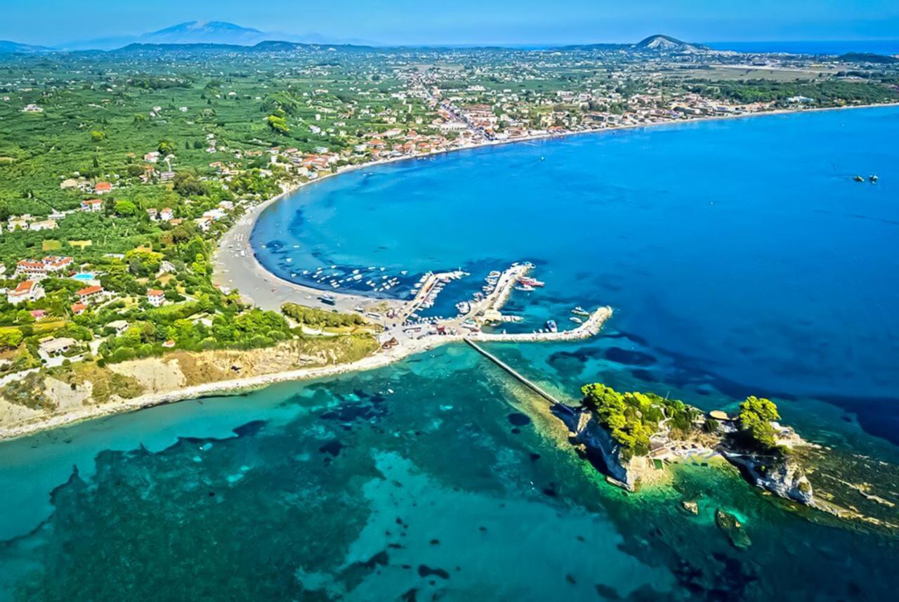 Cubaneros Holiday Inn Лаганас Экстерьер фото